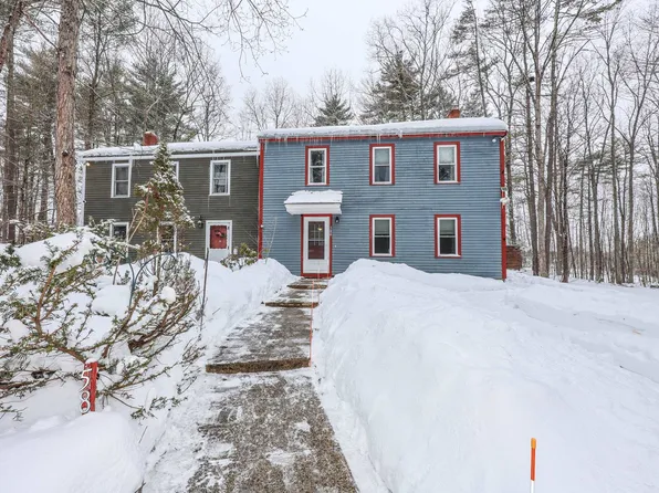 584 Calef Highway, Lee, NH 03861