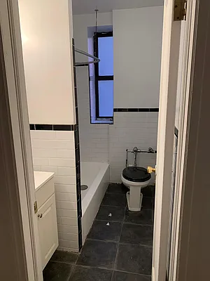 Rented by Lang Realty LLC | media 5