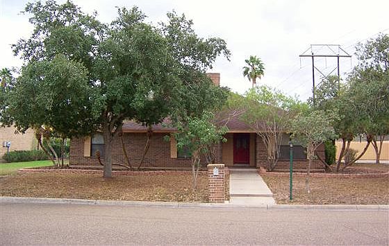 1st image of 3006 Lazy Lake Dr