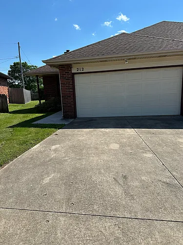 212 W Greenwood St Photo 1