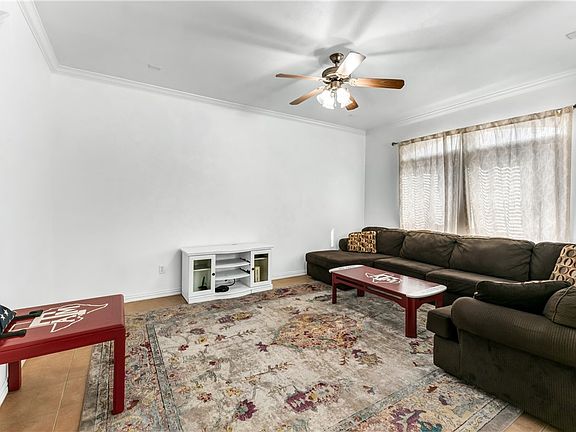 4th image of 1001 Krenek Tap Rd APT 1201