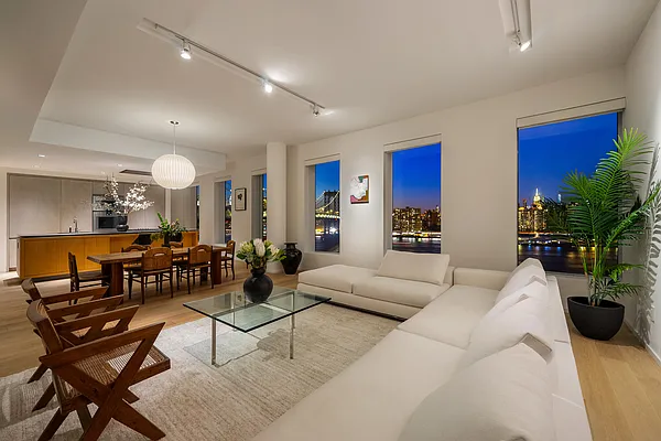 Sold by Compass | media 18