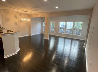 135 Knollwood Dr, Easton, PA 18042