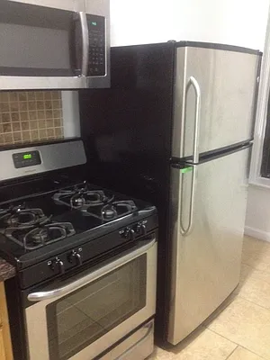 Rented by PMG Real Estate  | media 6