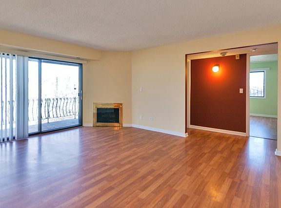 5th image of 2200 Wharf Dr APT 2406