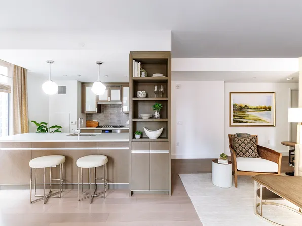100 Lovejoy Wharf Unit 9E, Boston, MA 02114