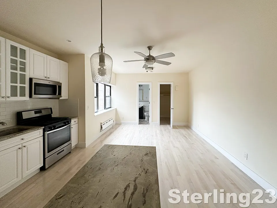 210 Brighton 15th St #6D