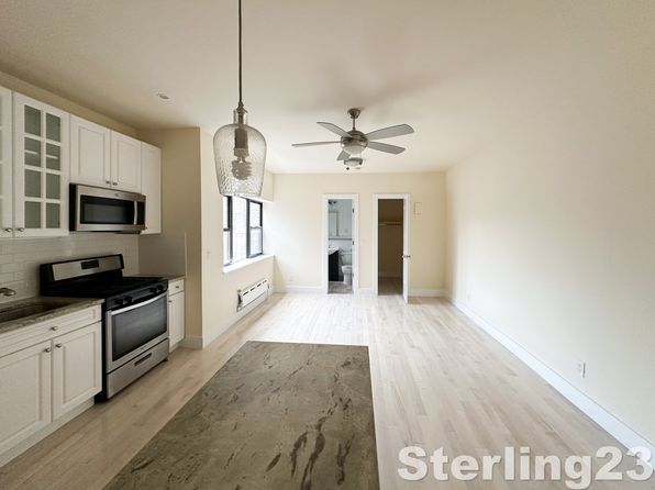 210 Brighton 15 St #3D