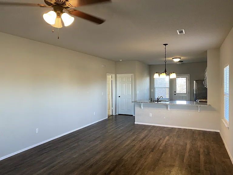 6611 Warrington Rd — Photo 7