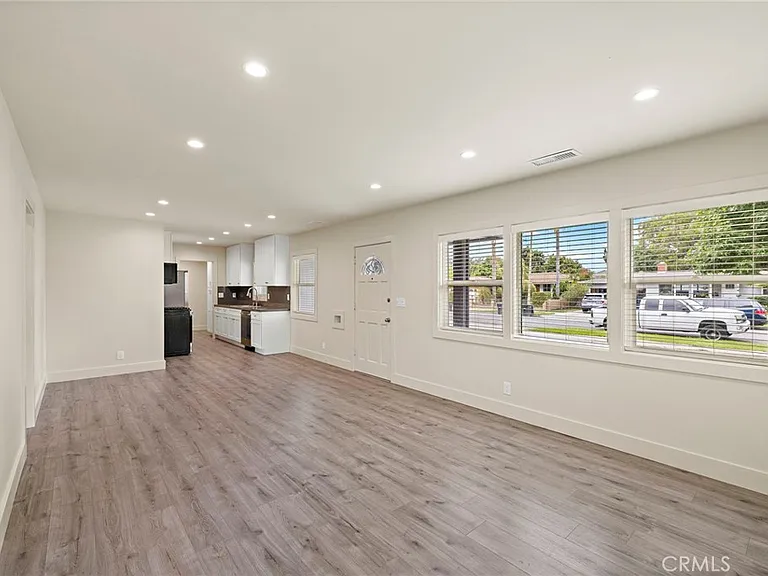 443 S Devon Rd — Photo 3