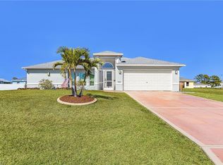 703 NE 23rd Ter, Cape Coral, FL 33909