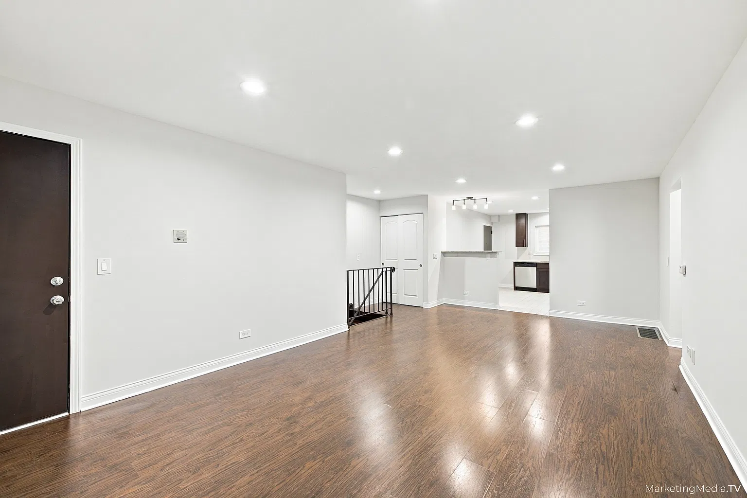 2 bed, 1.5 bath, 1600 sqft, $1,950 — Photo 4
