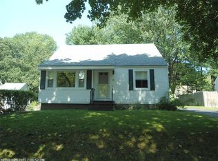 27 Sunset Ln, Portland, ME 04102