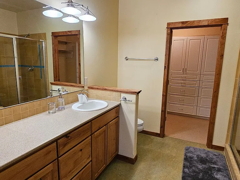 2334 W Beall St #1 — Photo 14