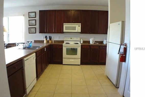 4th image of 3024 Camino Real Dr S