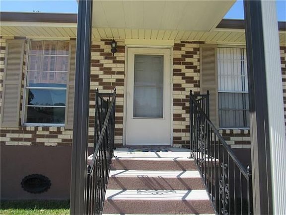 3rd image of 1816 Dogwood Dr