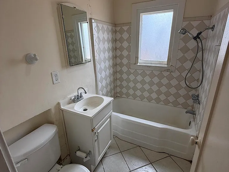 72 W Willetta St #A — Photo 13