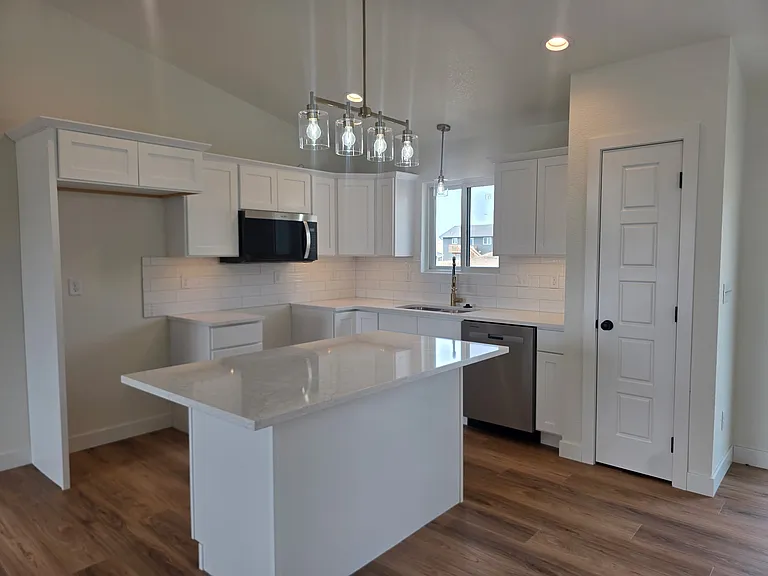 5328 Silverton St — Photo 5