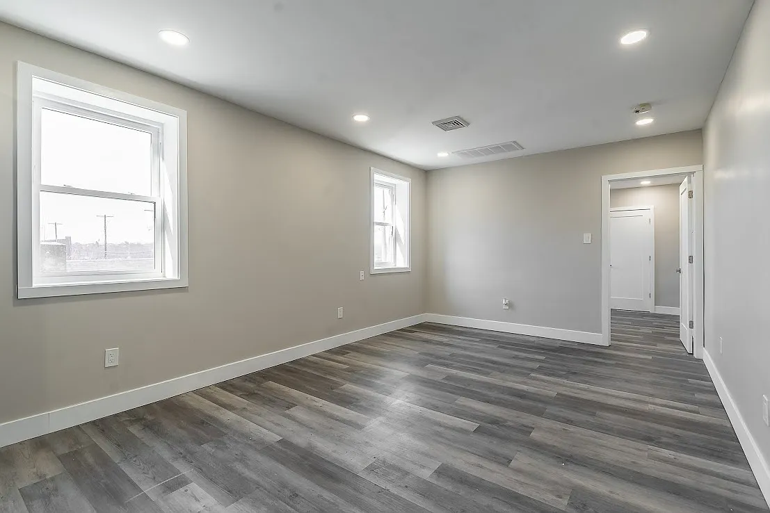 1 bed, 500 sqft, $1,050 — Photo 3