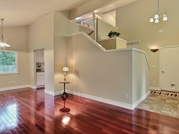 3rd image of 16509 97th Avenue Ct E