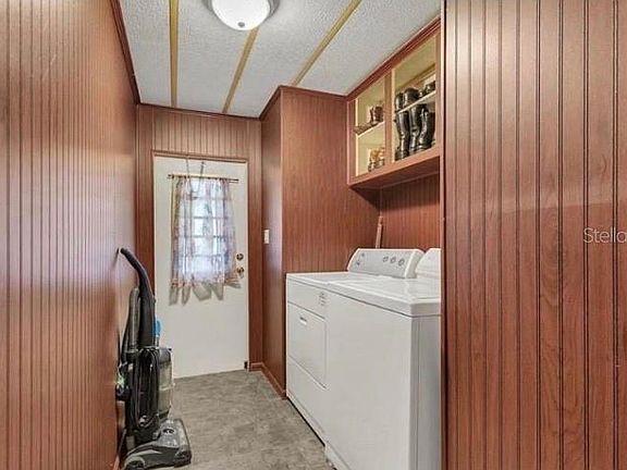 5th image of 2857 Bay Ave