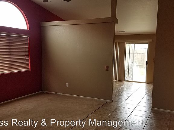3rd image of 1619 Eagle Mountain Pl