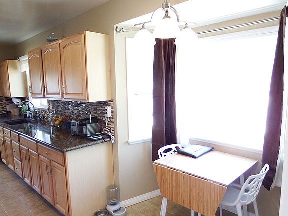 5th image of 274 W Oak Park Dr