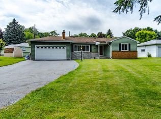 1 Dorington Rd, Rochester, NY 14609