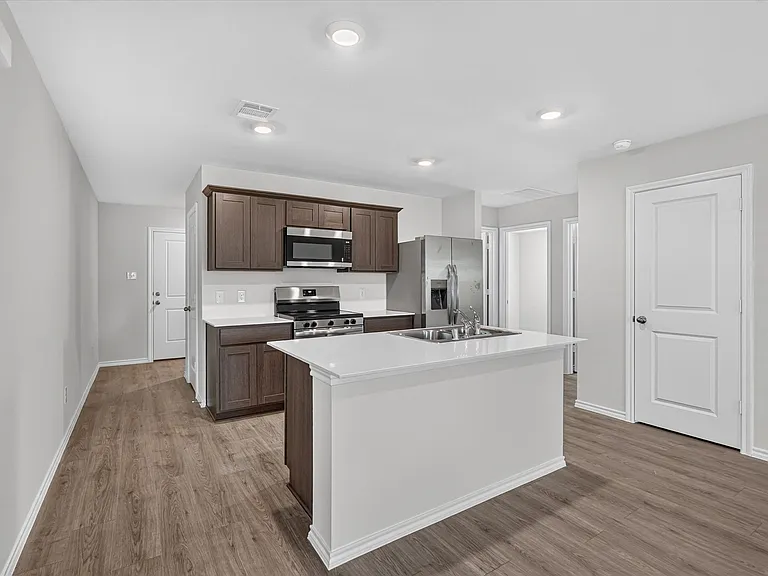 1121 Southfield Dr — Photo 5