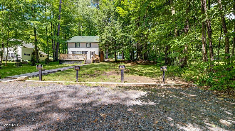 4th image of 107 Adirondack Terrace