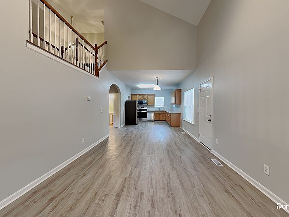 2nd image of 6 Lost Tree Ct