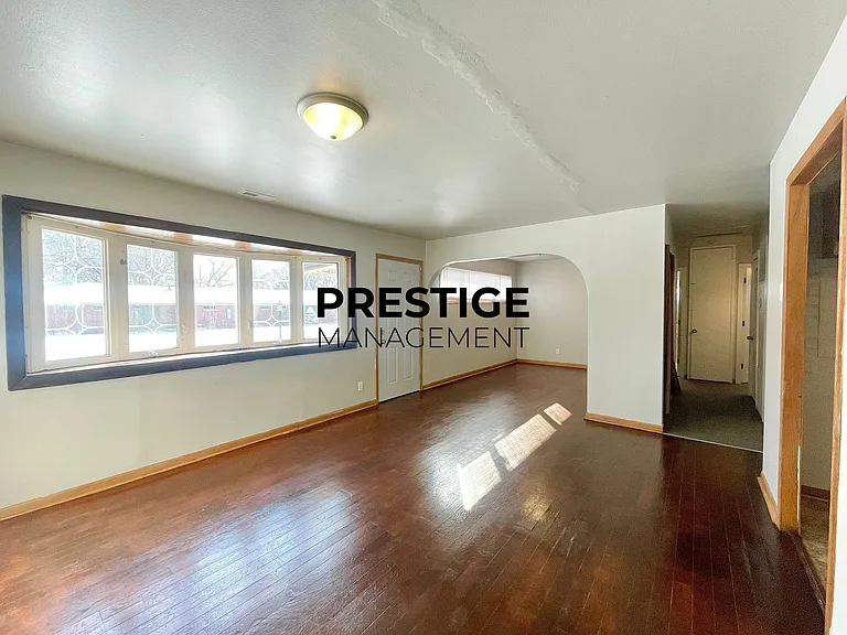 2232 Whitcomb St — Photo 3