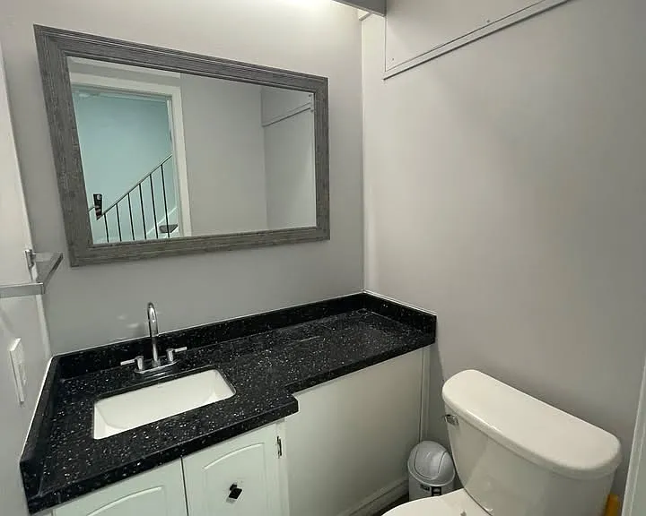 121 University Ave E #19 — Photo 9