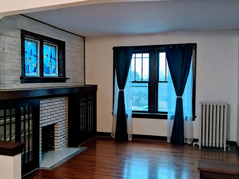 Spacious, light-filled living area. Full dining room and living room.