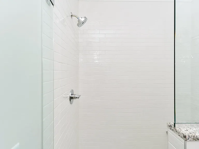 1323 Thomas Ave — Photo 28