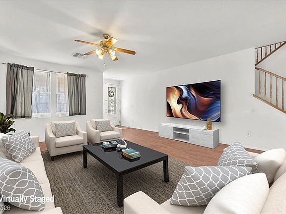 4th image of 920 Cypress Gold Ct