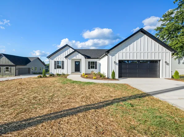 4595 Window Cliff Rd, Baxter, TN 38544