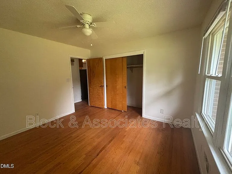 3609 Melrose Dr — Photo 33