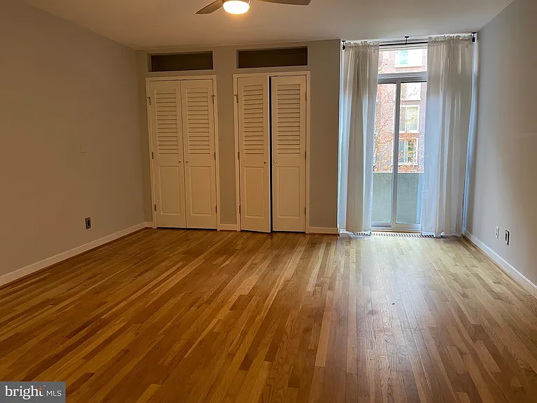 457 N St SW — Photo 31