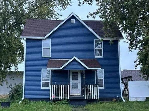 810 Lombard St, Clarence, IA 52216