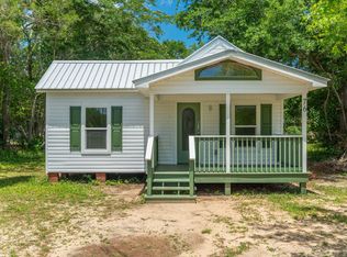 76 Clay St, Defuniak Springs, FL 32435