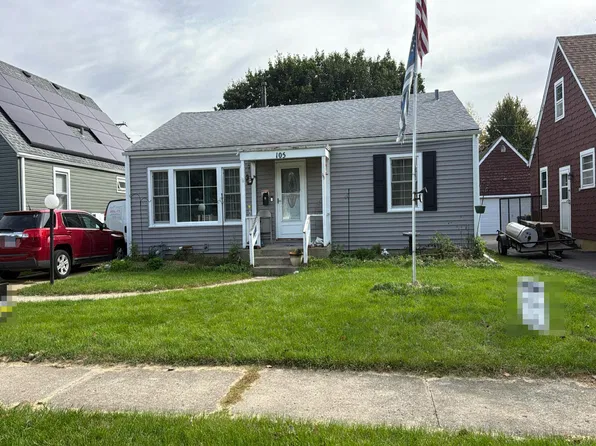 105 S Aldine Ave, Elgin, IL 60123