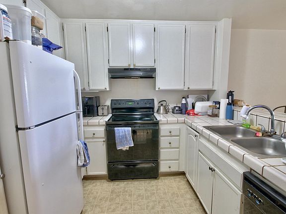 4th image of 5995 Dandridge Ln #1