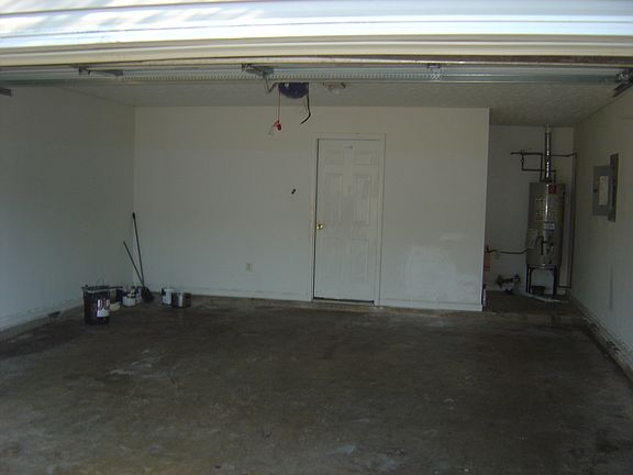 4th image of 2710 Kentshire Way