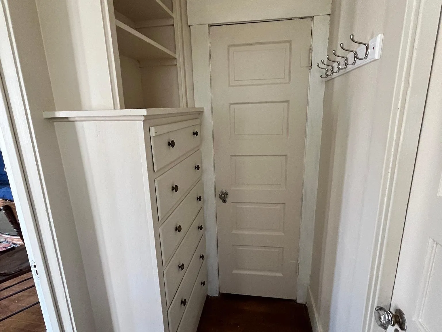 195 S Sunnyslope Ave — Photo 2