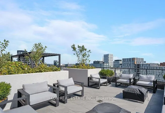 28 Eastern Ave S #417 — Photo 25