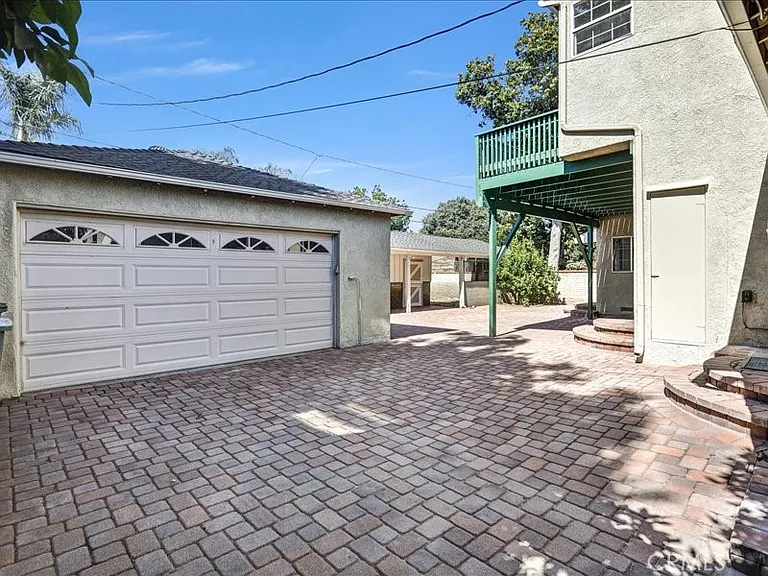 1315 W Valleyheart Dr — Photo 24