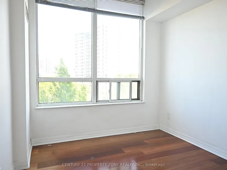 1359 Rathburn Rd E #405 — Photo 19