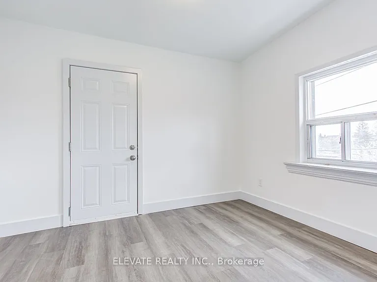 228 Oakwood Ave #2 — Photo 9