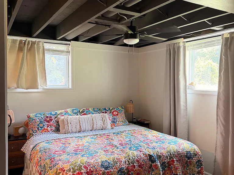 1024 Saint Clair Ave — Photo 16